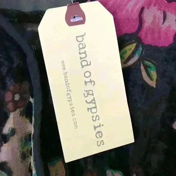 Band of Gypsies Black Velvet Floral Burnout Long Sleeve Romper - Picture 5 of 8